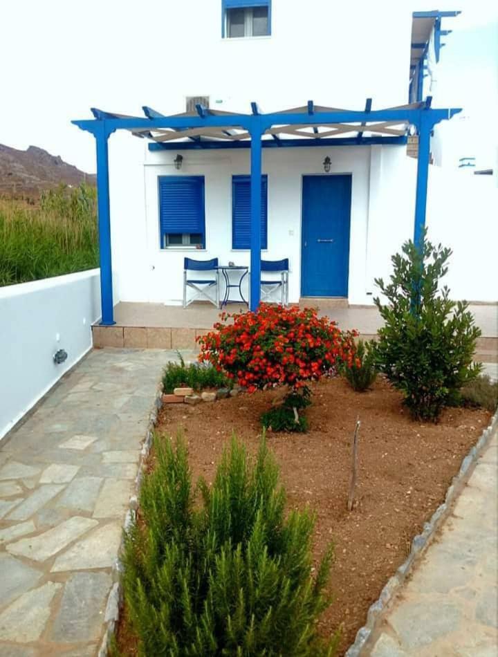 Ninemia Studios Serifos Town Exterior photo